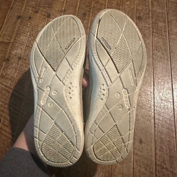 Crocs tan size 7 rubber ortho washable slip on loafers - Picture 2 of 5